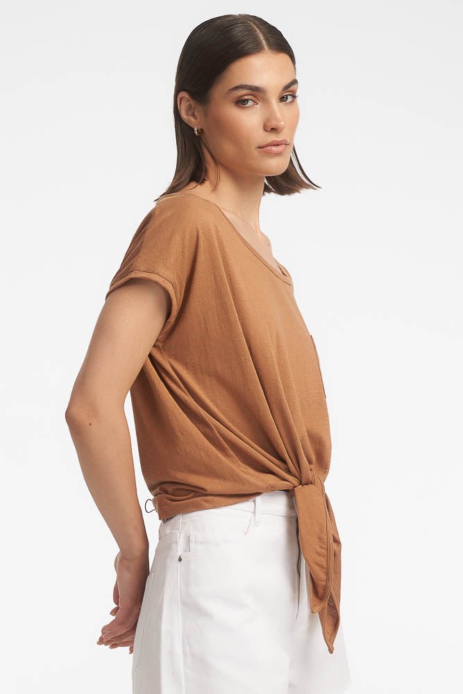 Darlene T-shirt / Ebony - Image 2